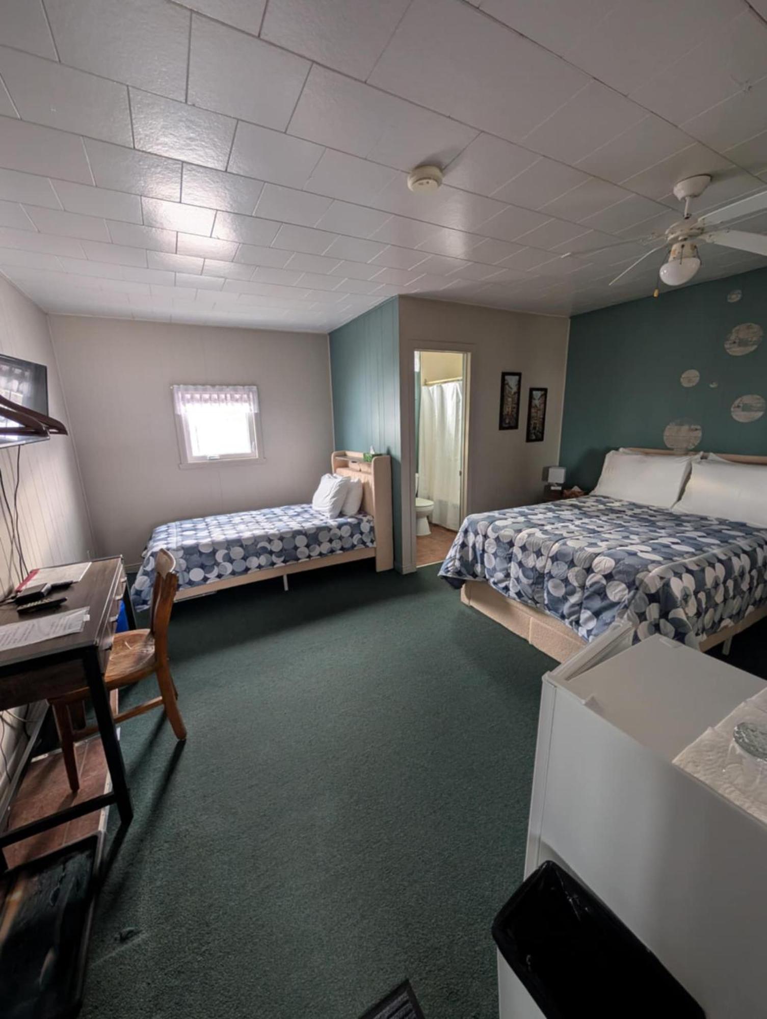 Motel Leblanc Carleton-sur-Mer Extérieur photo